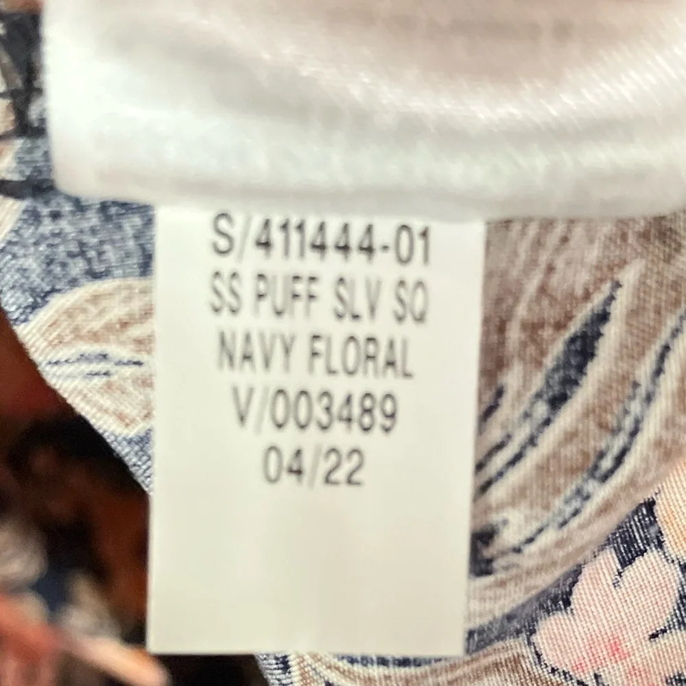 Old Navy XL puff sleeve Floral navy and Pink dress - Picture 12 of 12